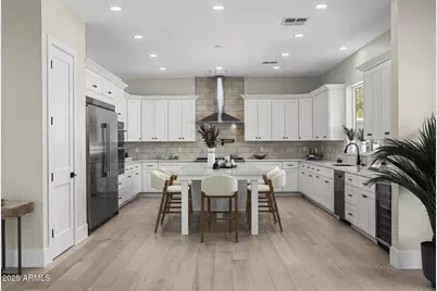 4307 E Avalon Drive, Phoenix, AZ 85018 - Photo 5