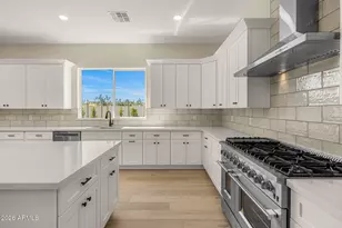 4307 E Avalon Dr, Phoenix, AZ 85018 - Photo 11