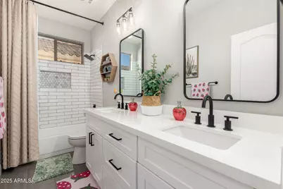 6430 W Hackamore Drive, Phoenix, AZ 85083 - Photo 27