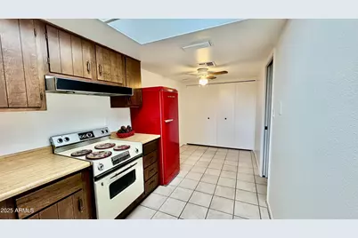 2404 W Rue De Lamour Avenue, Phoenix, AZ 85029 - Photo 7