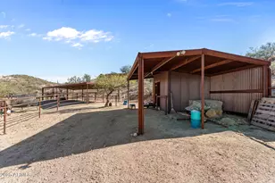 525 Stone Hedge Ranch Rd, Wickenburg, AZ 85390 - Photo 11