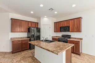 20104 N Geyser Dr, Maricopa, AZ 85138 - Photo 9