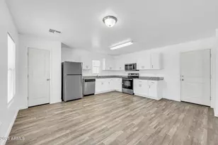 822 N Navajo Ln, Coolidge, AZ 85128 - Photo 9