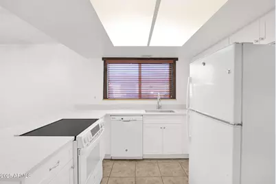 17634 N 18th Drive, Phoenix, AZ 85023 - Photo 7