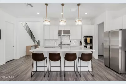 11048 E Utah Avenue, Mesa, AZ 85212 - Photo 7