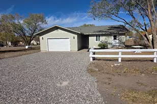 142 W 7th St, Eagar, AZ 85925 - Photo 1