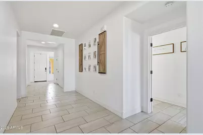 1592 E Luna Blanca Way, San Tan Valley, AZ 85140 - Photo 3