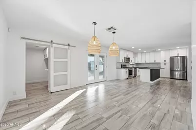 8141 E Palm Lane, Scottsdale, AZ 85257 - Photo 11