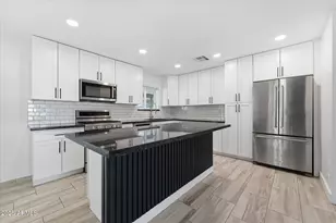 8141 E Palm Ln, Scottsdale, AZ 85257 - Photo 9