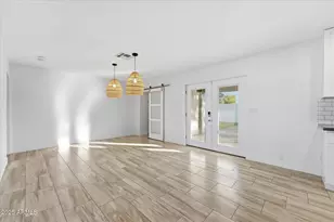 8141 E Palm Ln, Scottsdale, AZ 85257 - Photo 13