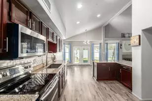 3940 W Park View Ln, Glendale, AZ 85310 - Photo 15