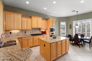 27268 W Wahalla Ln, Buckeye, AZ 85396 - Photo 19