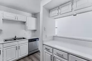 4423 E Amberwood Dr, Phoenix, AZ 85048 - Photo 17