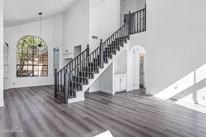 4423 E Amberwood Drive, Phoenix, AZ 85048 - Photo 9