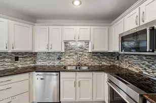 6347 W Delmonico Ln, Glendale, AZ 85302 - Photo 13