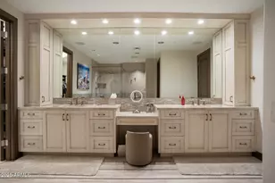 2211 E Camelback Rd, Phoenix, AZ 85016 - Photo 17