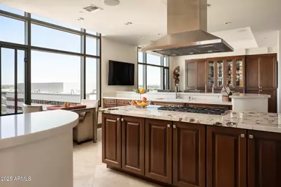 2211 E Camelback Road #1203, Phoenix, AZ 85016 - Photo 9