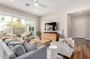 242 E Aster Dr, Chandler, AZ 85286 - Photo 5