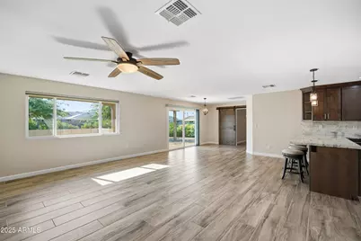 10923 W Meade Drive, Sun City, AZ 85351 - Photo 15