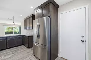 10923 W Meade Dr, Sun City, AZ 85351 - Photo 9