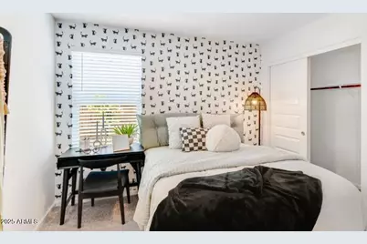 25013 N 174th Lane, Surprise, AZ 85387 - Photo 13