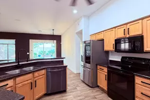 6827 S 39th Pl, Phoenix, AZ 85042 - Photo 5