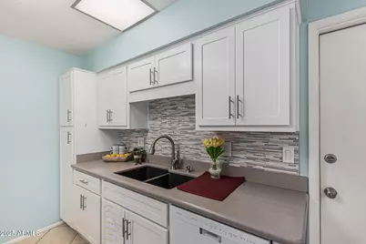 10019 W Thunderbird Boulevard, Sun City, AZ 85351 - Photo 5