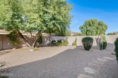 10322 W Roanoke Avenue, Avondale, AZ 85392 - Photo 13