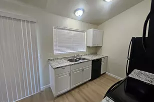 3013 W Monona Dr, Phoenix, AZ 85027 - Photo 7