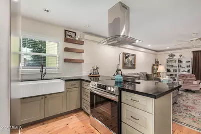 6240 N 16th Street #34, Phoenix, AZ 85016 - Photo 9