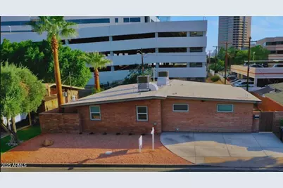 207 E Monterey Way, Phoenix, AZ 85012 - Photo 11