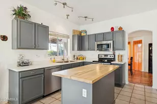 83 N Amber Ct, Chandler, AZ 85225 - Photo 5