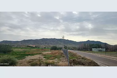 2218 W Magdalena Lane, Phoenix, AZ 85041 - Photo 39