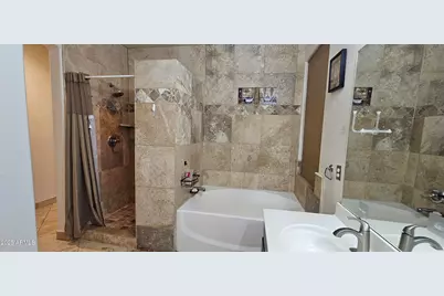 2218 W Magdalena Lane, Phoenix, AZ 85041 - Photo 21