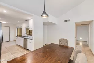 9322 E Jenan Dr, Scottsdale, AZ 85260 - Photo 13