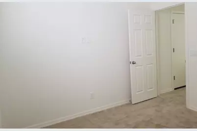 8830 W Fleetwood Lane, Glendale, AZ 85305 - Photo 7