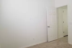 8830 W Fleetwood Ln, Glendale, AZ 85305 - Photo 7