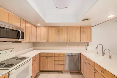 11821 S Tonopah Drive, Phoenix, AZ 85044 - Photo 13