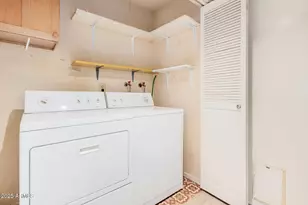 11821 S Tonopah Dr, Phoenix, AZ 85044 - Photo 17