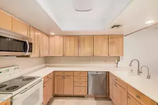 11821 S Tonopah Dr, Phoenix, AZ 85044 - Photo 11