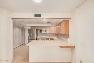 11821 S Tonopah Dr, Phoenix, AZ 85044 - Photo 9