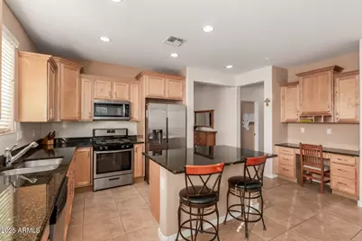 26237 W Vista North Drive, Buckeye, AZ 85396 - Photo 7