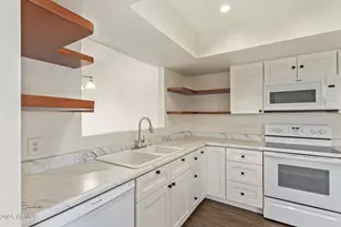 1274 E Avenida Hermosa, Phoenix, AZ 85014 - Photo 13