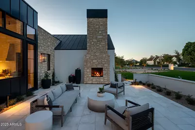 4729 E Arcadia Lane, Phoenix, AZ 85018 - Photo 3