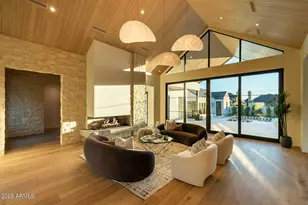 4729 E Arcadia Ln, Phoenix, AZ 85018 - Photo 7