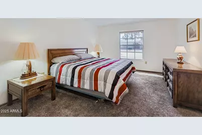 10454 W Palmeras Drive, Sun City, AZ 85373 - Photo 15