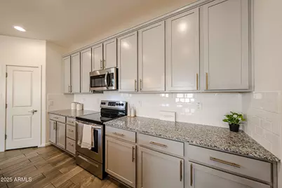 14364 W Desert Hollow Drive, Surprise, AZ 85387 - Photo 7