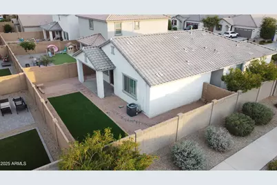 14364 W Desert Hollow Drive, Surprise, AZ 85387 - Photo 35