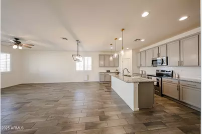 14364 W Desert Hollow Drive, Surprise, AZ 85387 - Photo 5