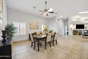 3312 E Maldonado Dr, Phoenix, AZ 85042 - Photo 9